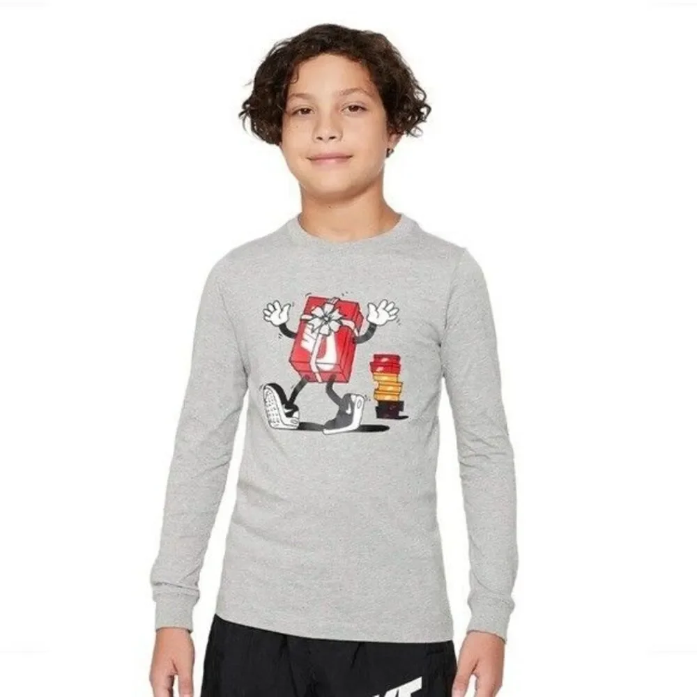 NIKE ❤️🔥NIKE SPORTSWEAR BIG KIDS' LONG-SLEEVE T-SHIRT GREY boys girls shirt M